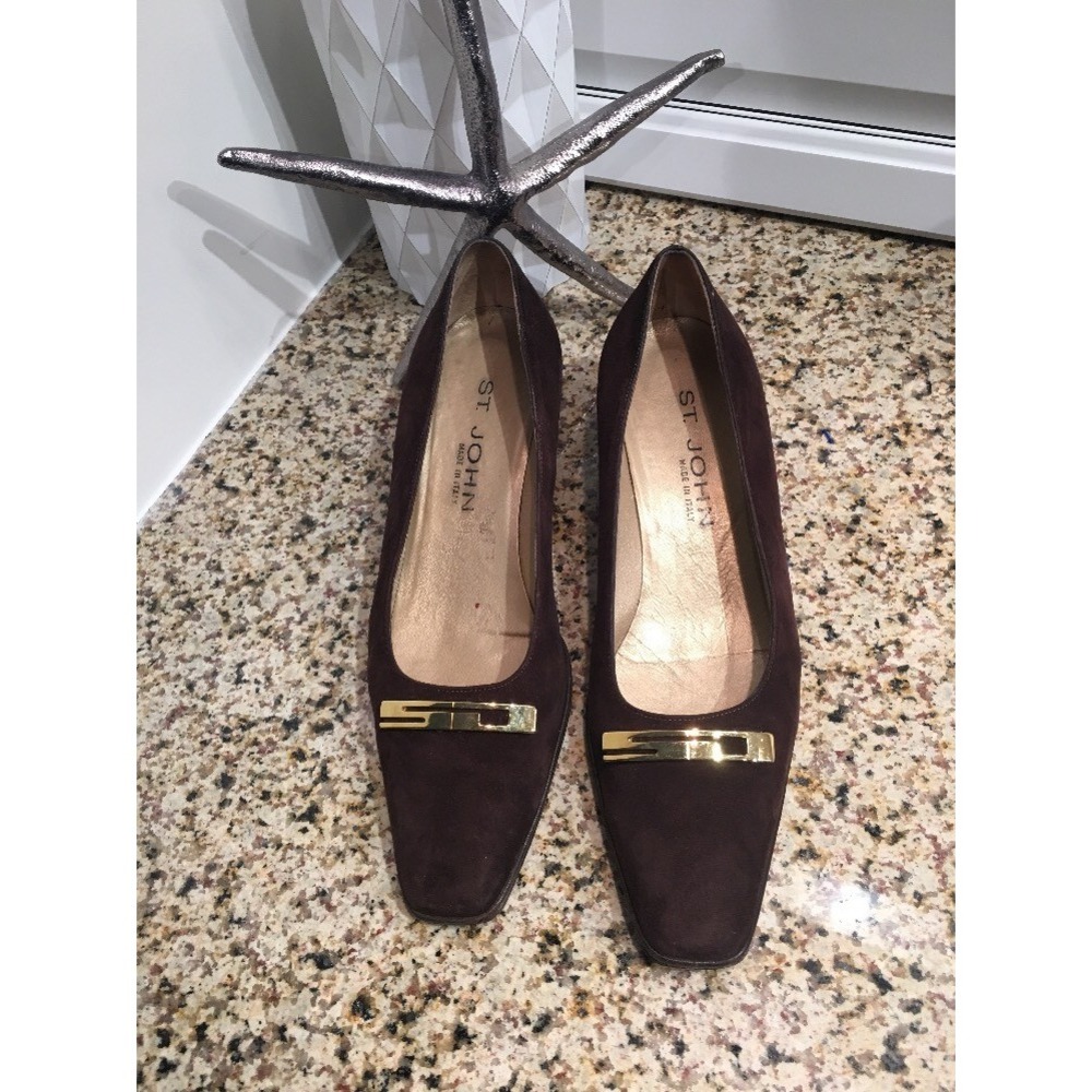 St John Womens Brown Suede Block Heel Pumps Gold Logo Detail Size 8 AA